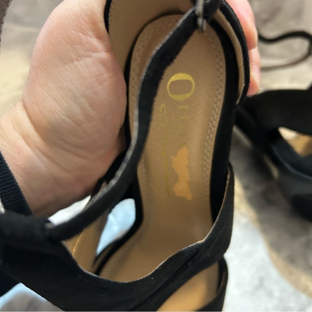 Olivia Ferragamo Black Faux Suede Open Toe Ankle Strap Heels Size 6 - Picture 6 of 6